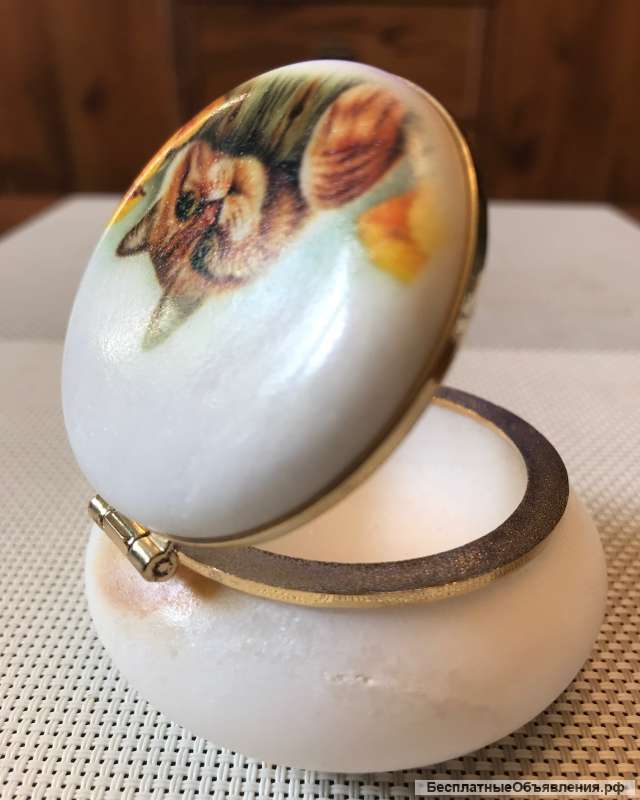Шкатулка "Рыжий кот" из натурального камня Селенит