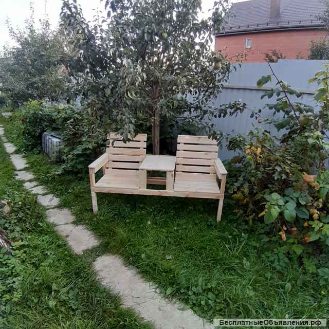 Два кресла и столик