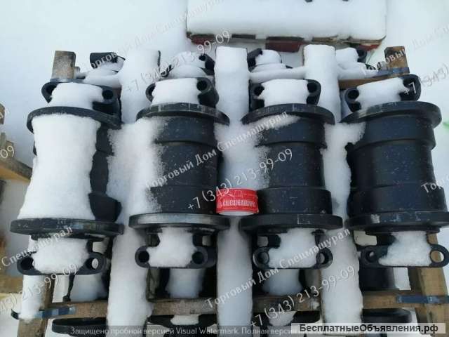 Каток опорный 81QB-11010 для экскаваторов Hyundai R520LC-9