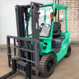 Погрузчик вилочный Mitsubishi FD25 (Ковш+вилы)