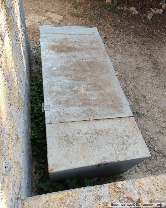 Ящик металлический (ларь)