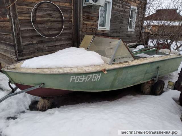 Мотолодка ПРОГРЕСС - 4