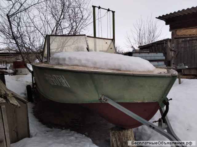 Мотолодка ПРОГРЕСС - 4