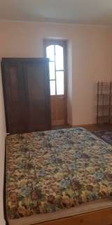 4-комнатную квартиру, К. Акиева/Токтогула, 73 000 $, б/п