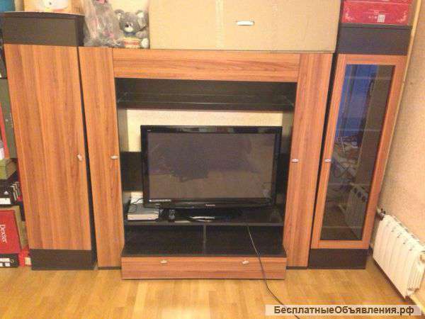 Стеллаж (2 шкафа + подставка под телевизор)