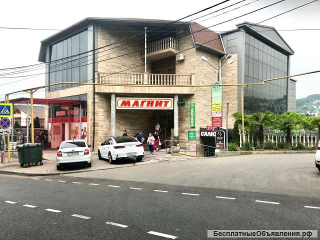 Отель с коммерческими площадями