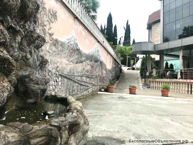 Отель с коммерческими площадями