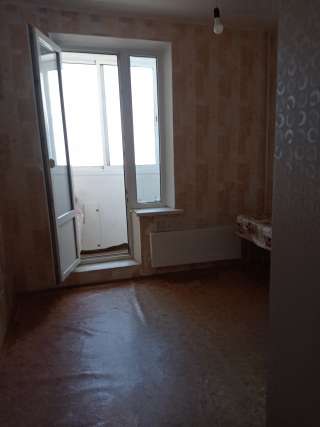 Сдаётся 1 комн. квартира. По Ул. Жданова 13 на длительный срок.