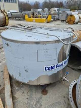 Емкость нержавеющая, объем 1 куб.м., вертикальная, термос