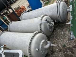 Емкости нержавеющие (насыпной фильтр), объем 0,5 куб.м., вертикальные