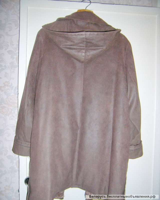 Куртка с капюшоном и подстежкой на замке, р.50-52