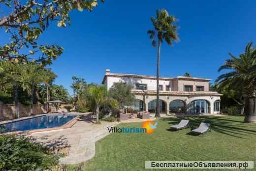 Потрясающая вилла с красивым видом