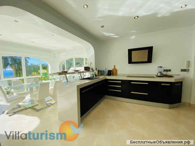 Потрясающая вилла с красивым видом