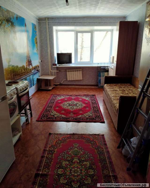 Комнату (на Енисейской)