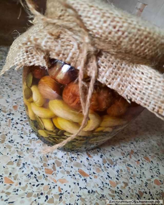 Мед с орехами