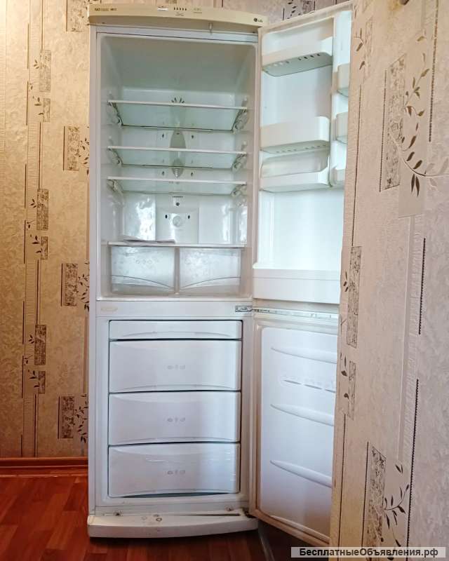 Холодильник LG