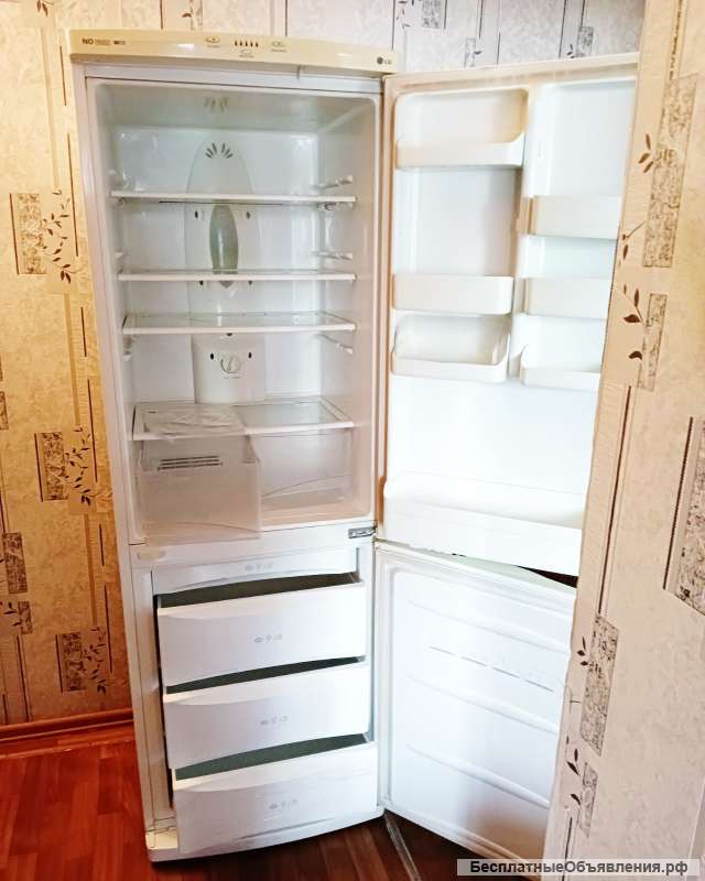 Холодильник LG