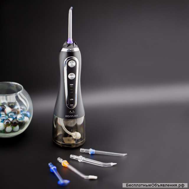 Ирригатор Revyline RL 450 Black и звуковая щетка RL 010 Black выгодно