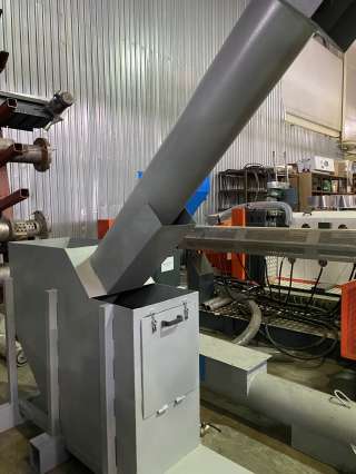 Наклонный шнековый транспортер