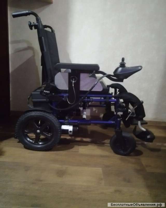 Инвалидную коляску с электроприводом новая