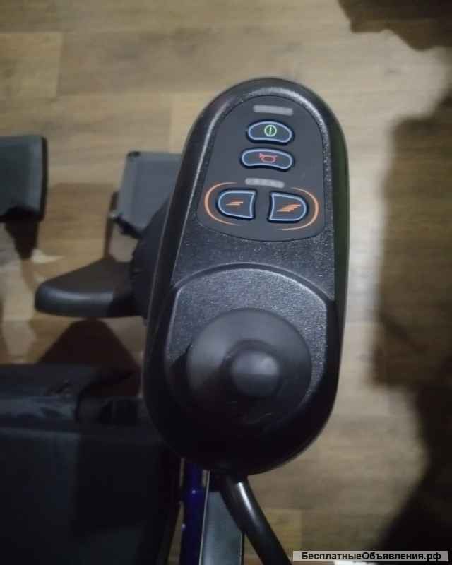 Инвалидную коляску с электроприводом новая
