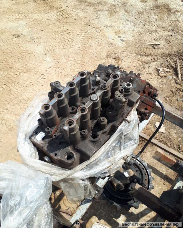 Гидрораспределитель Hitachi EX 225 USR 4367133