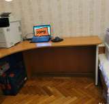 Угловой компьютерный стол