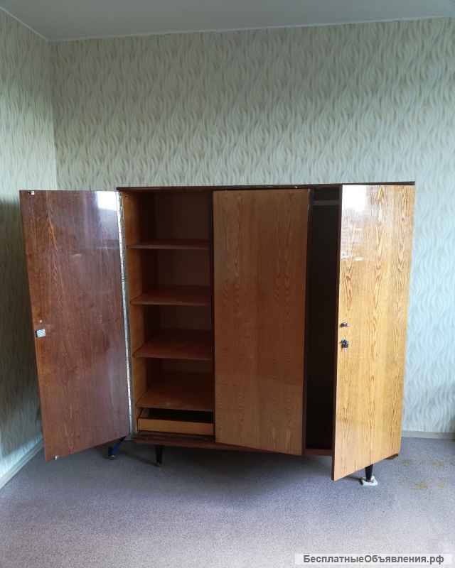 Отдам даром мебель