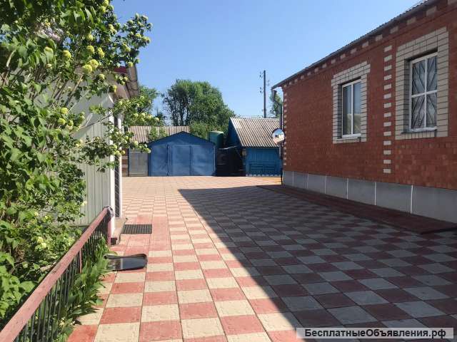 Тротуарная плитка. бордюры, водостоки, садовые огрождения