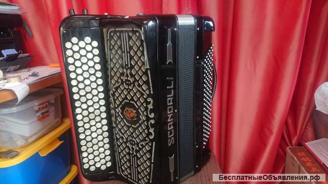 Баян Scandalli мюзетный с французским розливом