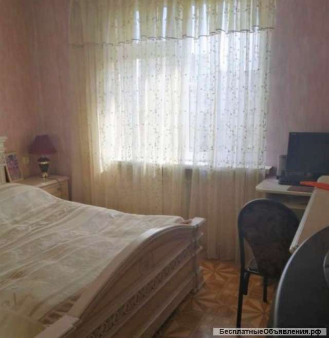 7 к.кв. ЮМР ул. 70-летия Октября, 138/ 92/ 12, эт. 6/ 9 панель.