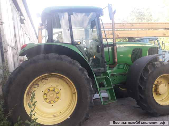 Трактор John Deere