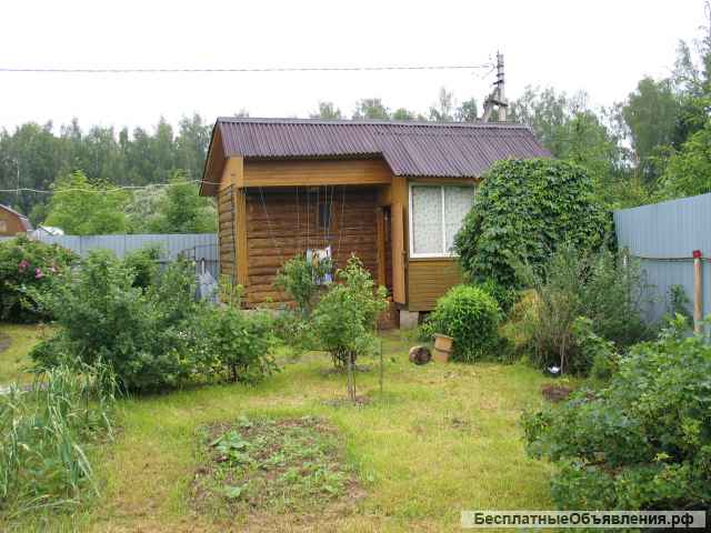 Зимний дом с постройками