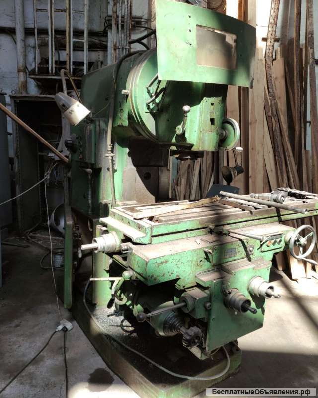 Станок верт. фрезерный 6Р13