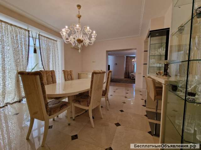 5 к.кв. Аврора, ул. Офицерская, 463,92/ 131/ 23,6, эт. 8/ 10 кирп.