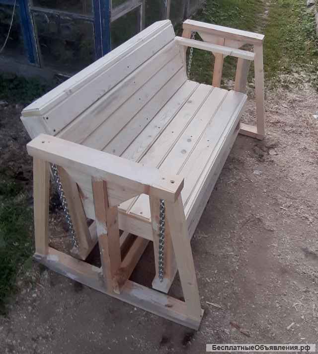 Лавочка скамейка качалка на цепях