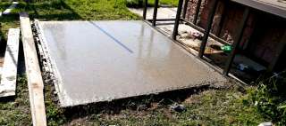 Бетонный фундамент (недорого)