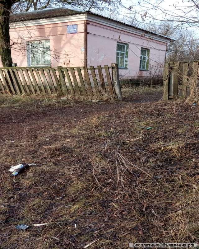 Здание в с. Лозовое -1 Вернехнемамонский р-н