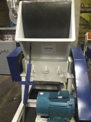 Дробилка DSNL - 800 для измельчения мягкого пластика с большой производительностью