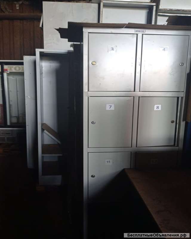 Шкаф металлический для раздевалки