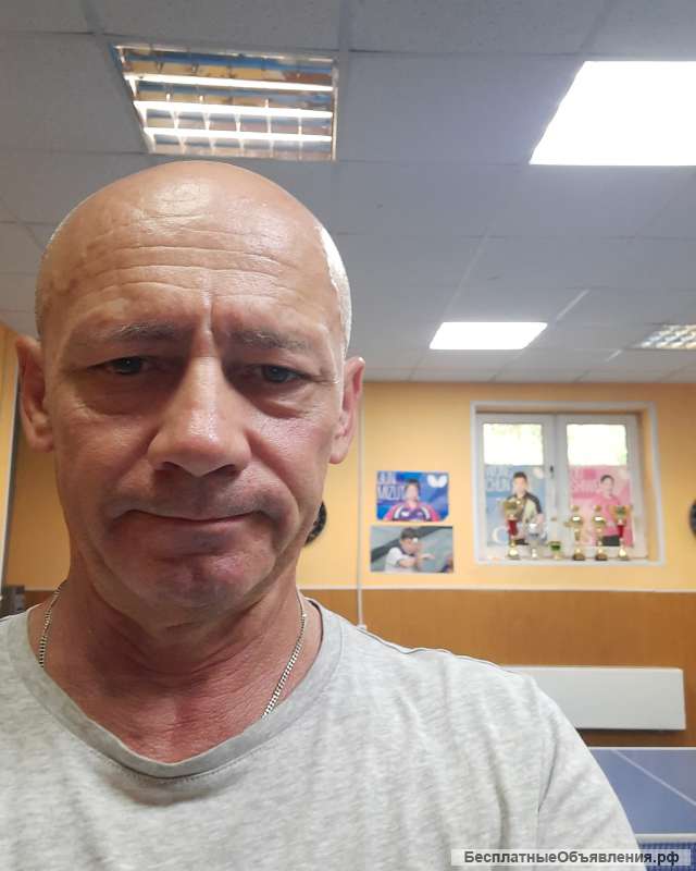 Тренер настольного тенниса