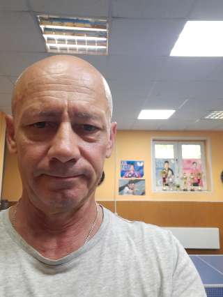 Тренер настольного тенниса