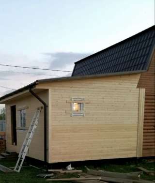 Пристройка к дому из вагонки (строители русские)