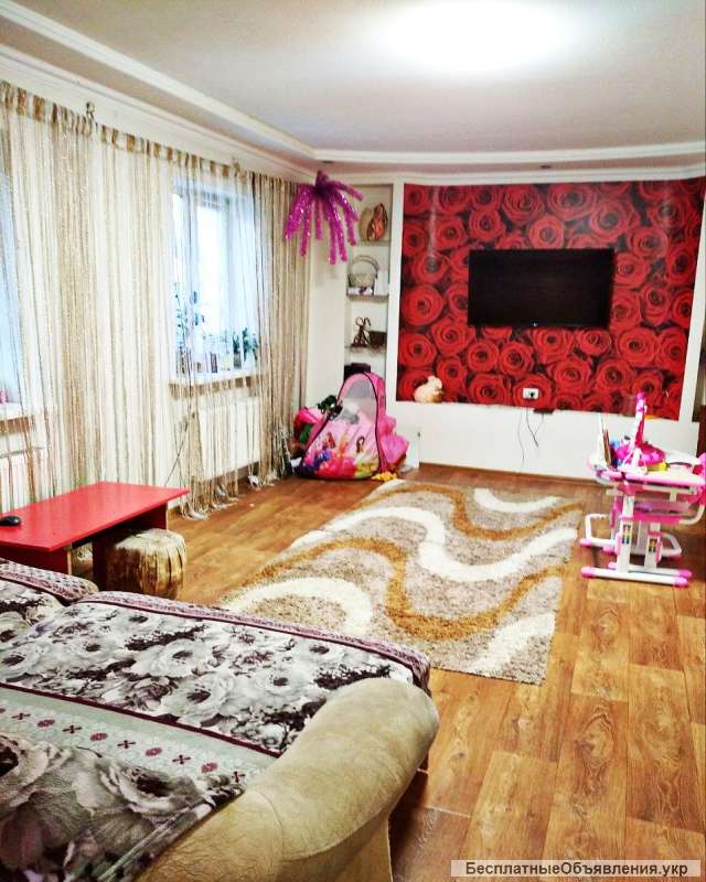 Півбудинку на Панфілова. Ремонт. Всі міські комунікації.