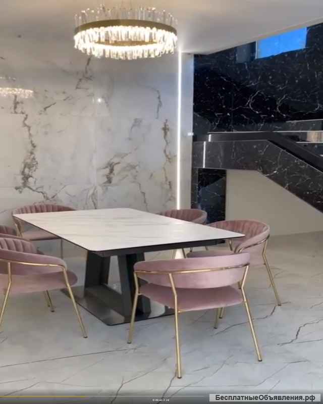 Коттедж с видом на море и бассейном