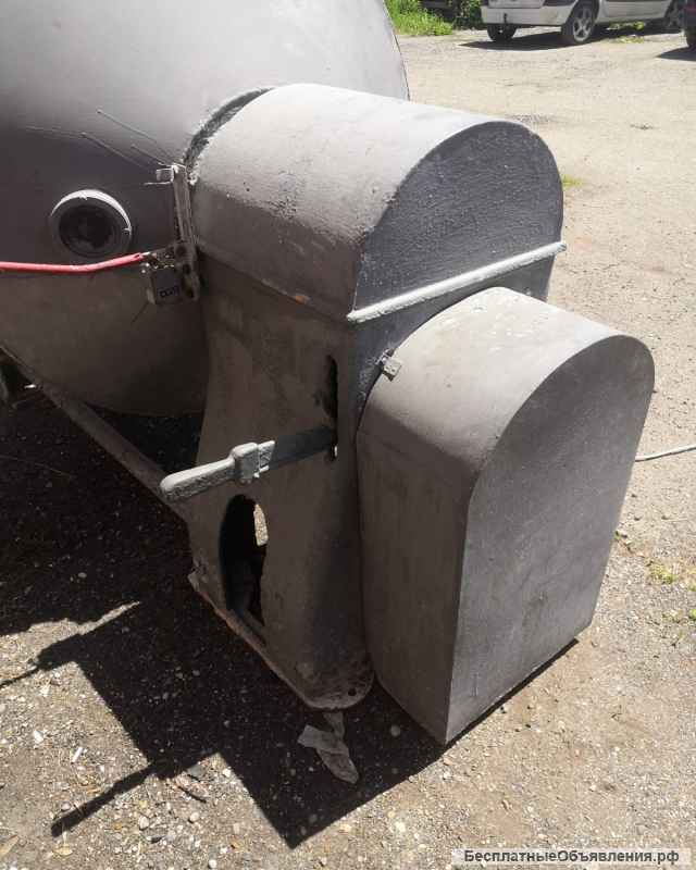 Маслобойка периодического действия для изготовления сливочного масла методом взбивания сливок. Обьем