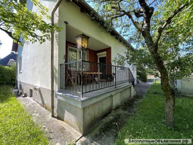 Kрасивый дом с прекрасным садом