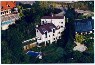 Шикарная и уникальная вилла с террасой