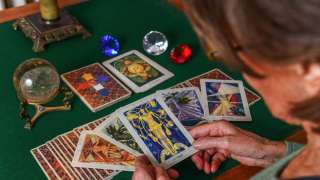 Практика 40 лет. Гадание, приворот деревенская магия.