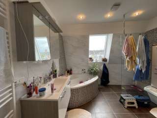 Kрасивaя и cемейная квартира с террасой на крыше